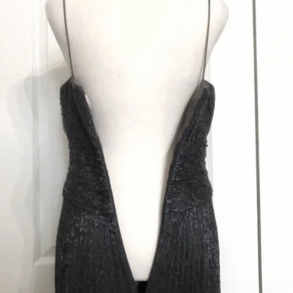 BADGLEY MISCHKA GREY LACED SEQUIN EVENING DRESS - 8 - Picture 6 of 9